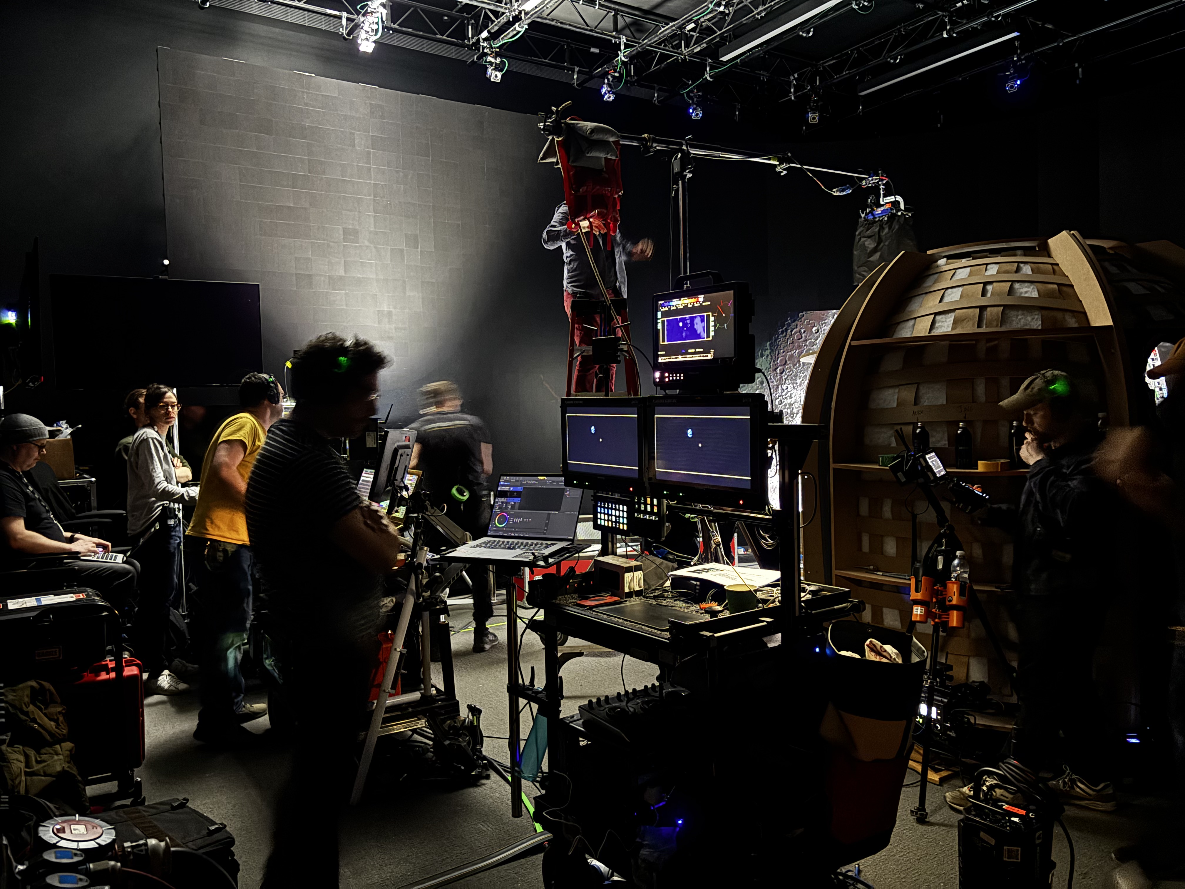 Extended Reality (XR) Research Lab in Textiles and Dress